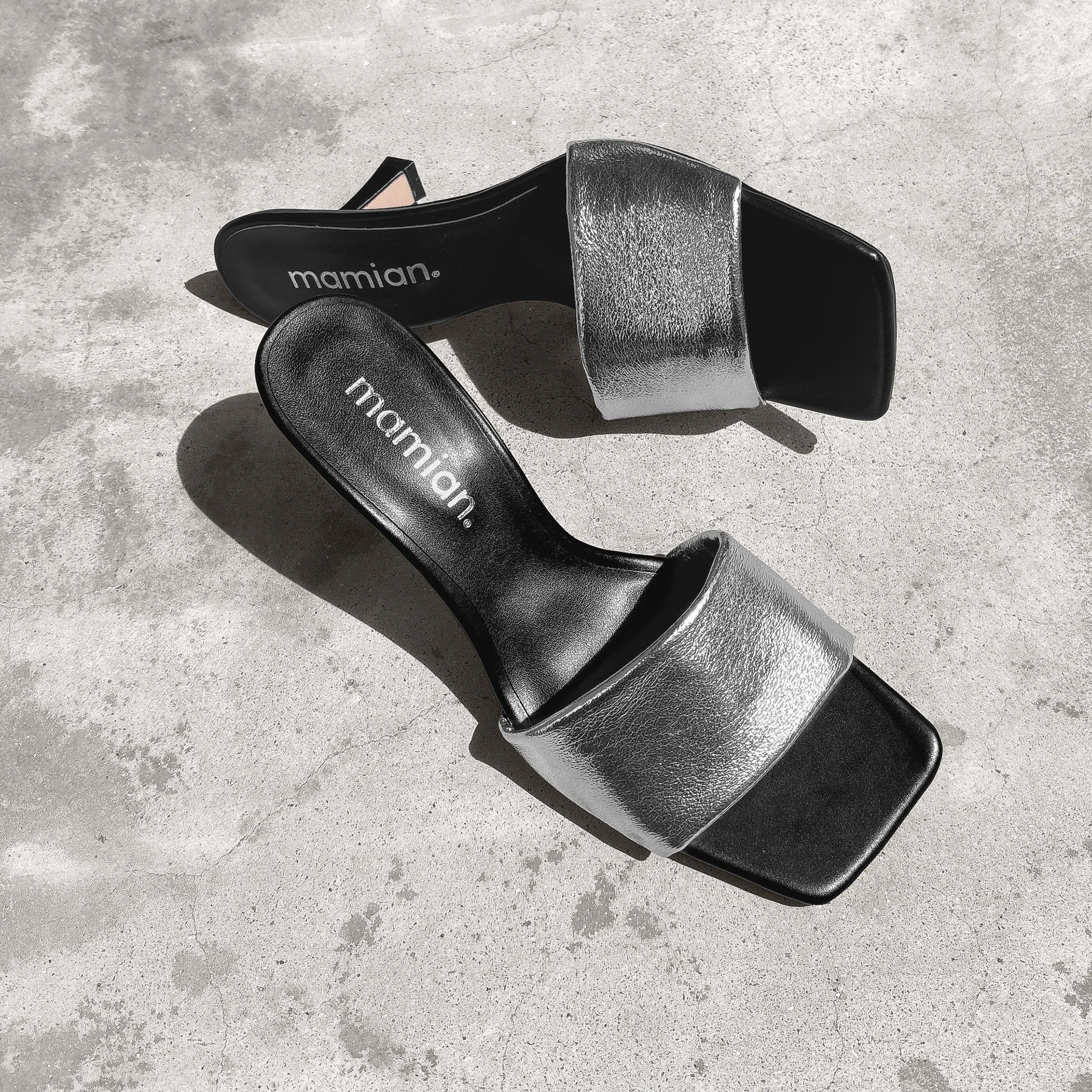 15%OFF: 2024SS: Wide Square Toe Padded Mule (m65109) Silver