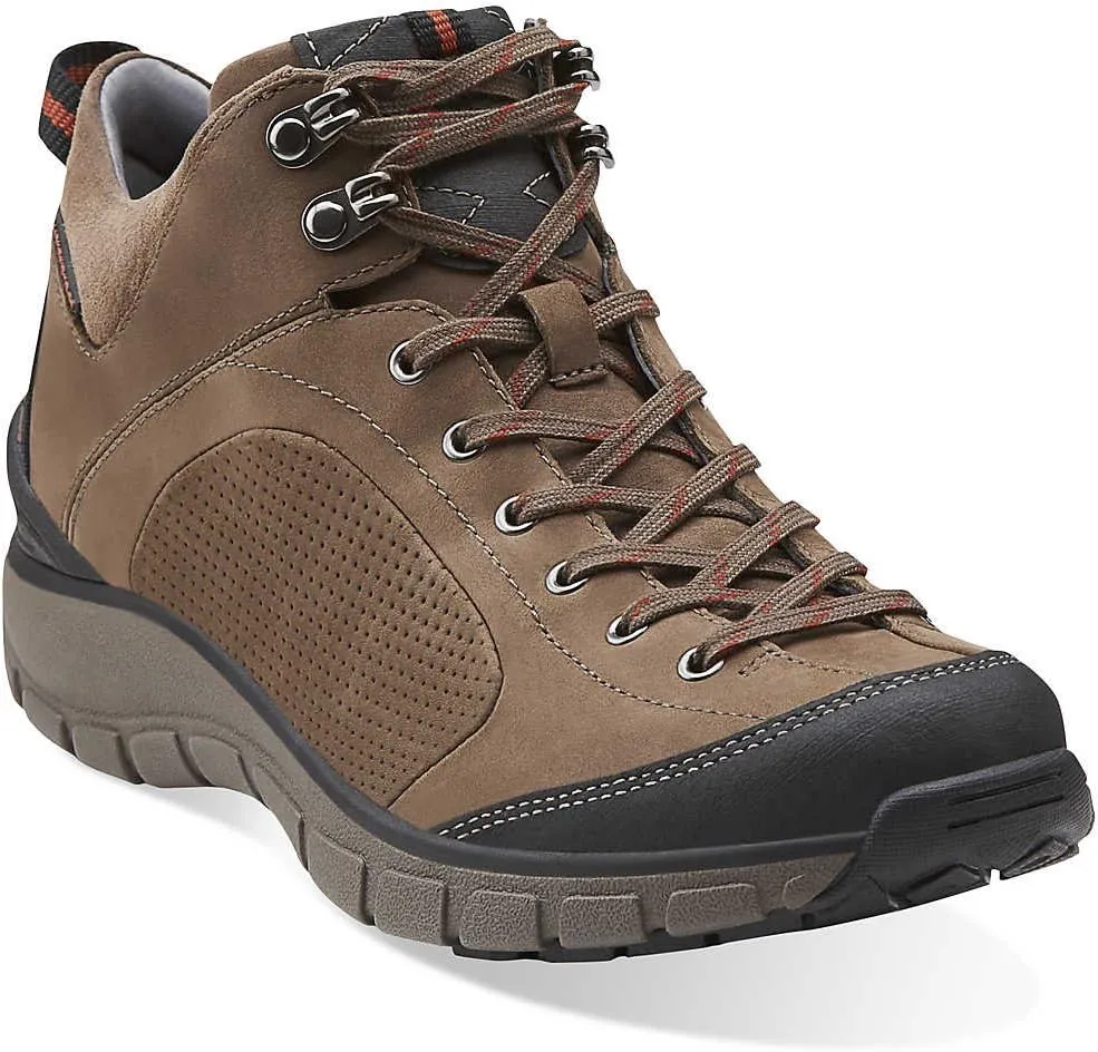 Clarks Women's Wave Hiker Ankle Boot