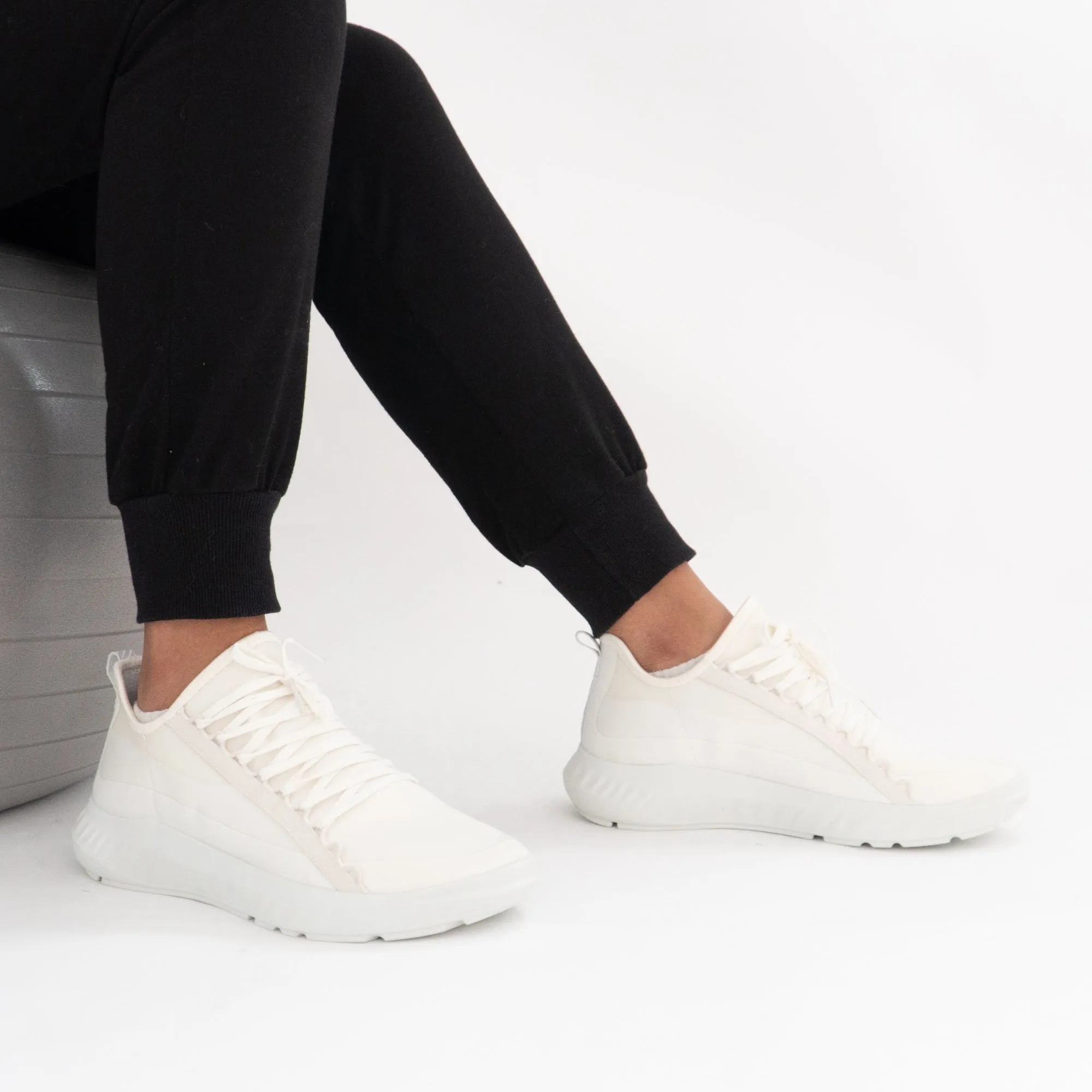 ECCO ST1 LITE Womens Breathable Trainers White