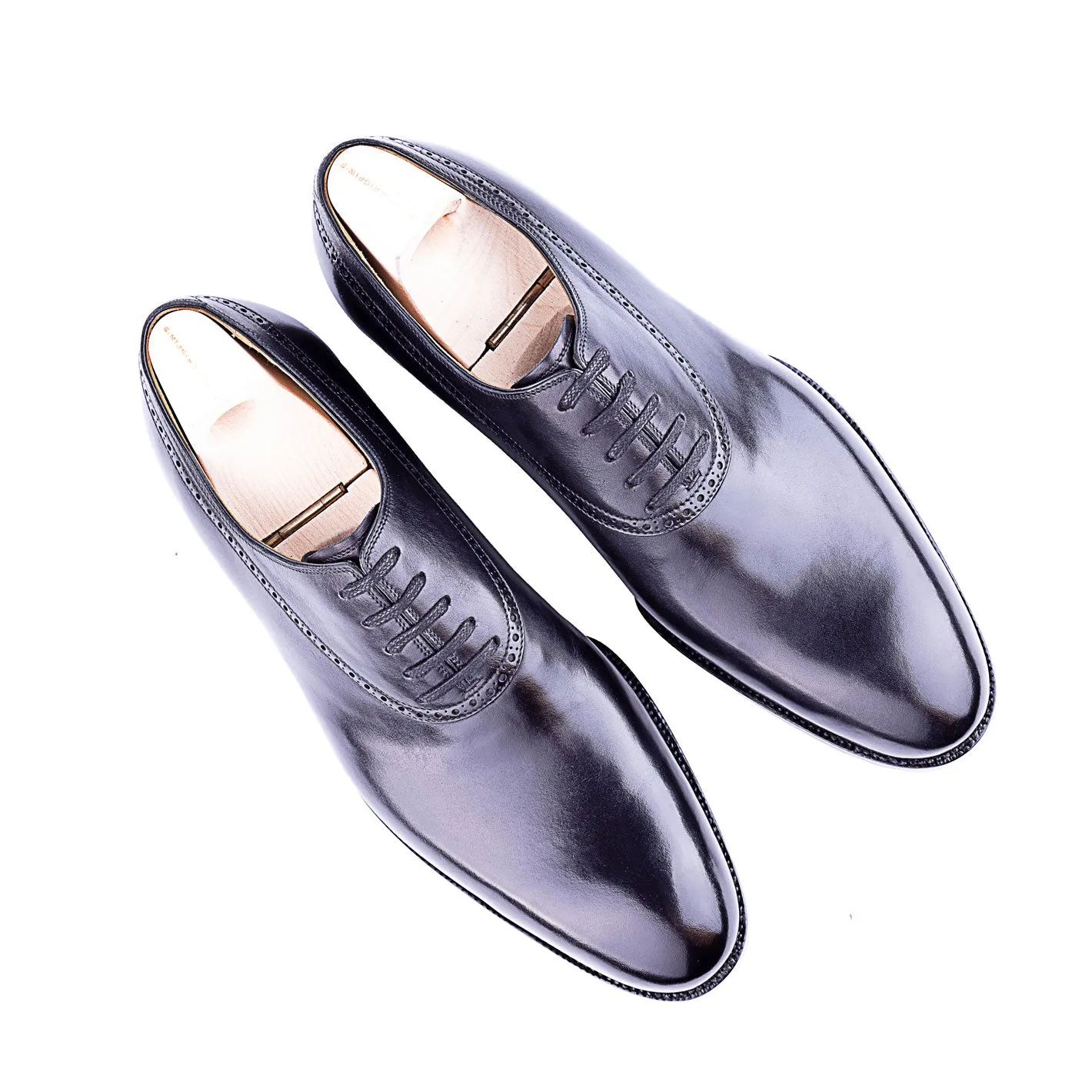Elegant dress Oxford with lower, brogued topline