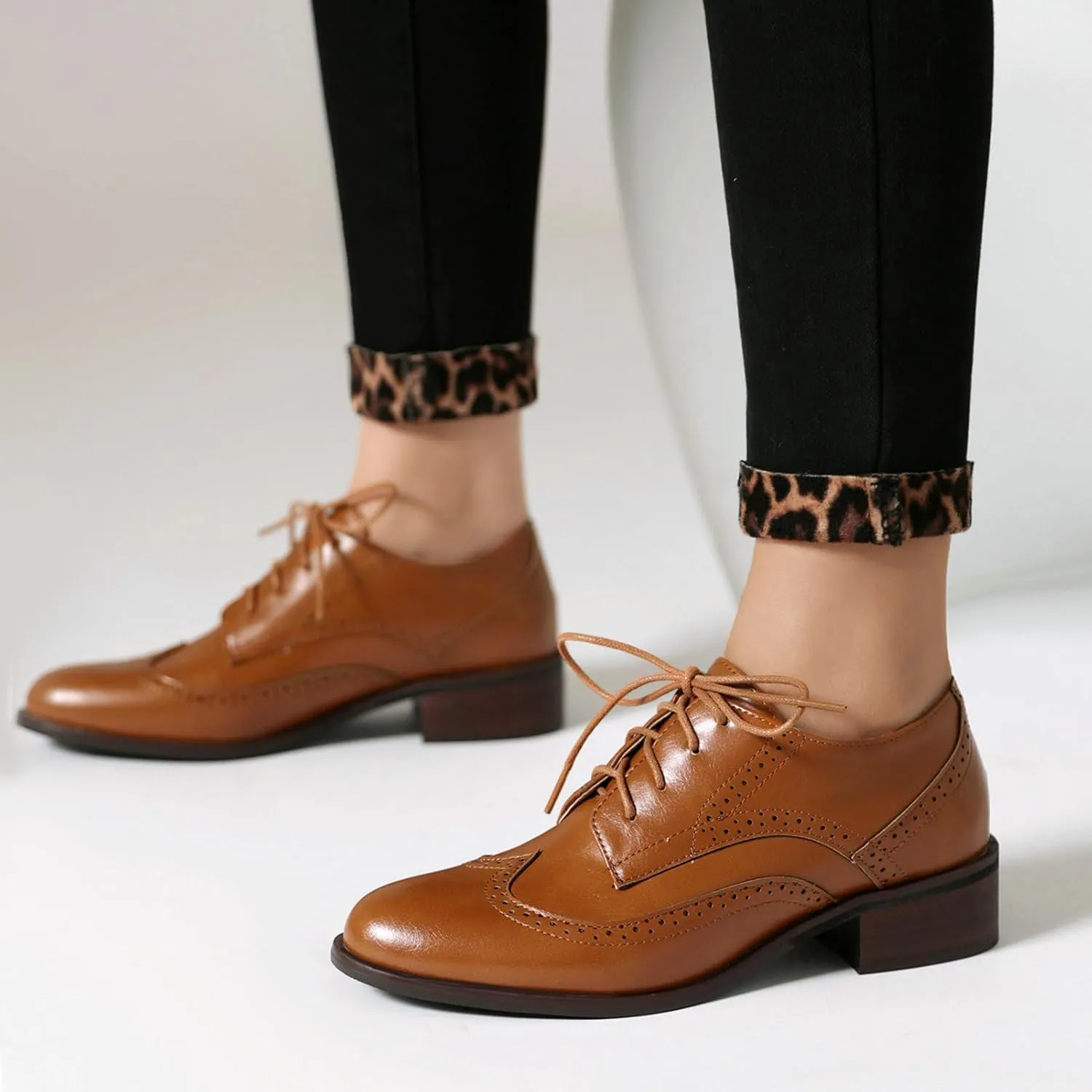 KysBloes Women Oxford Flats Lace Up Wingtip Brogue Shoes Low Heel Closed Toe Vintage Saddle Shoes