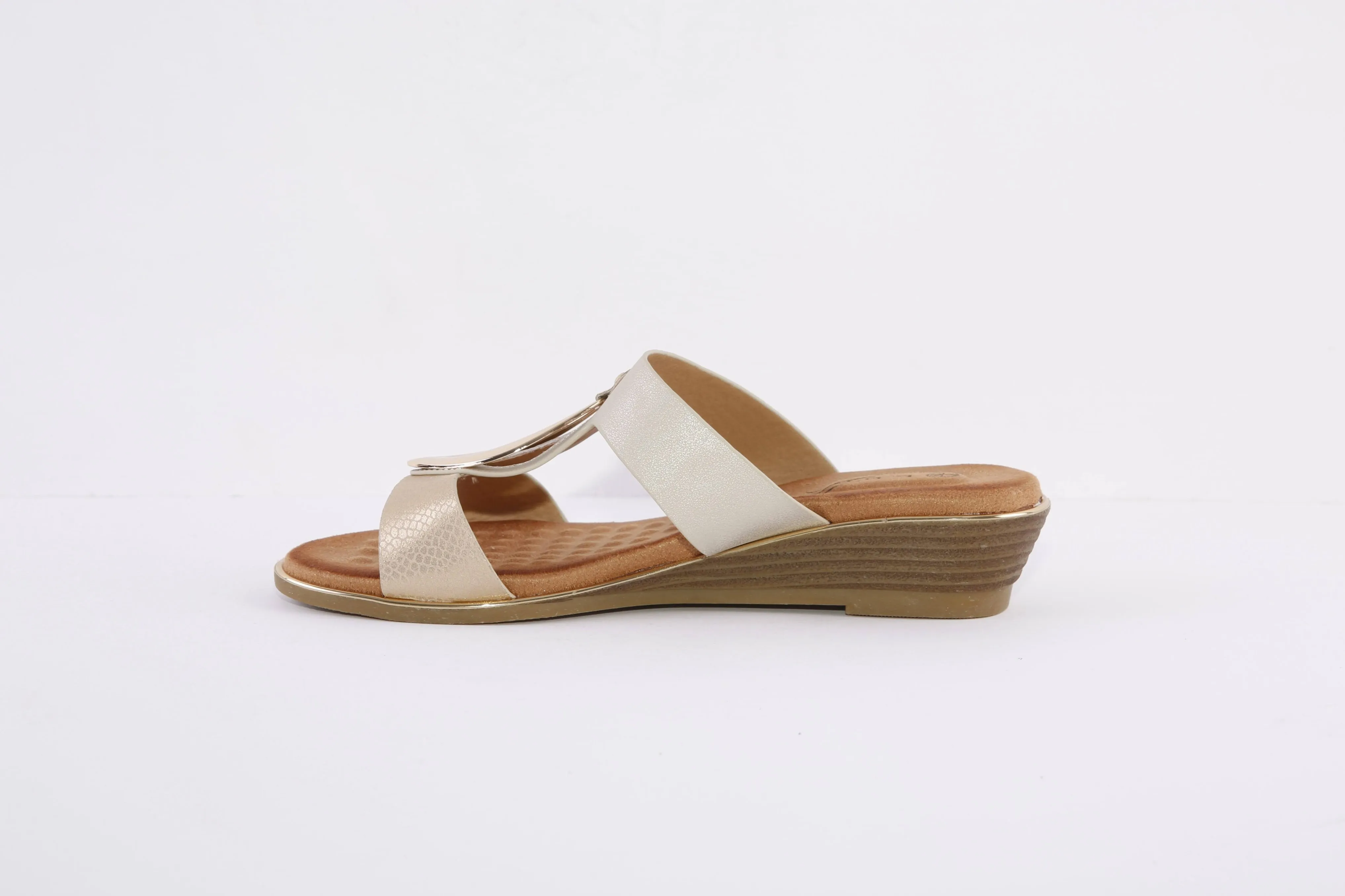LUNAR - JLH145 PENNITA-LOW WEDGE MULE - GOLD