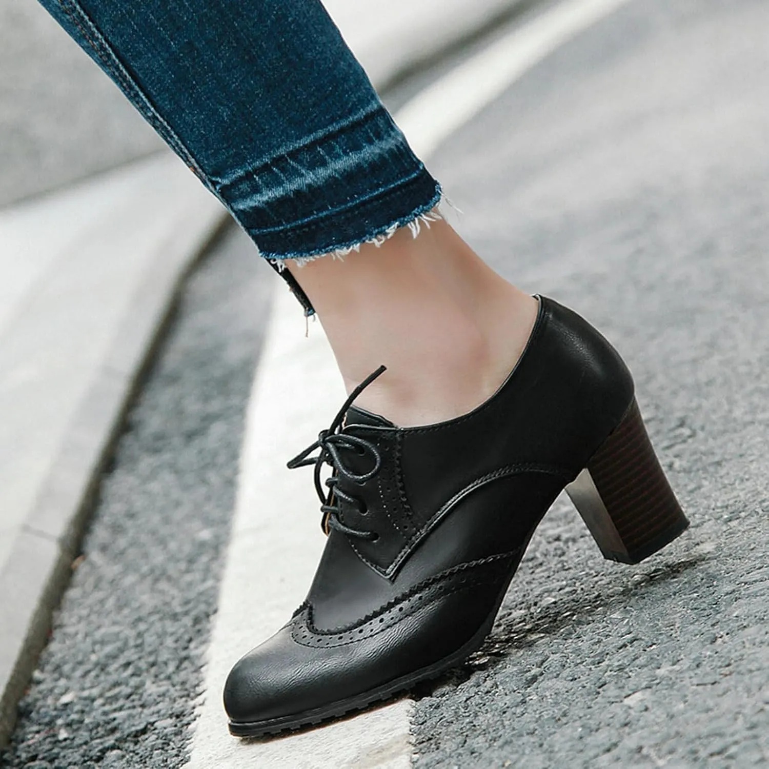 LUXMAX Womens Plaid Lace Up Wingtip Oxfords Brogues Shoes Stacked Block Heel Pumps