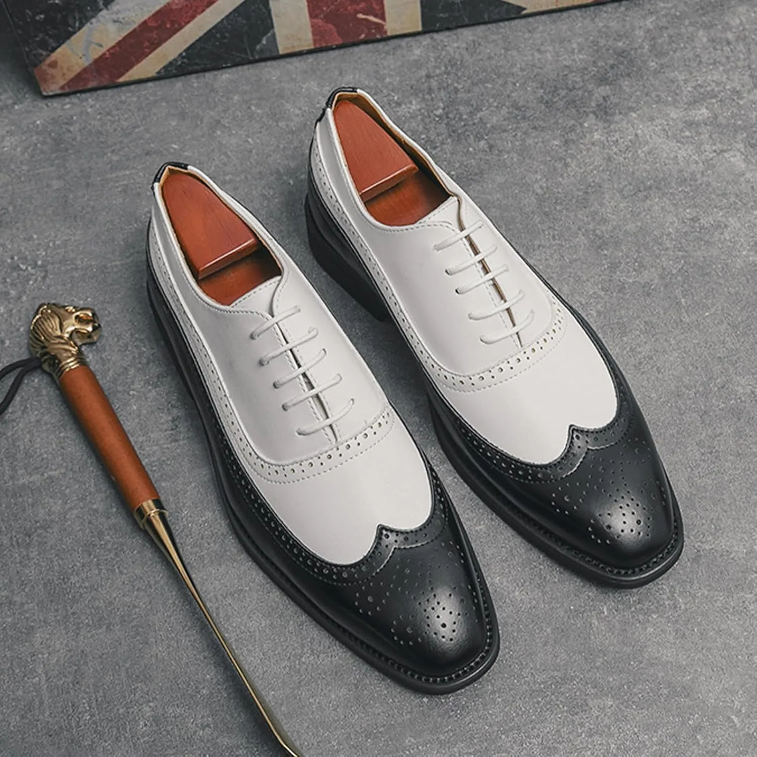 Men's Leather Wingtip Oxfords Dress Shoes, Classic lace-up Two-Tone Brogues Oxford Shoes, Fashionable high-end Formal Business Banquet Oxford Dress Shoes