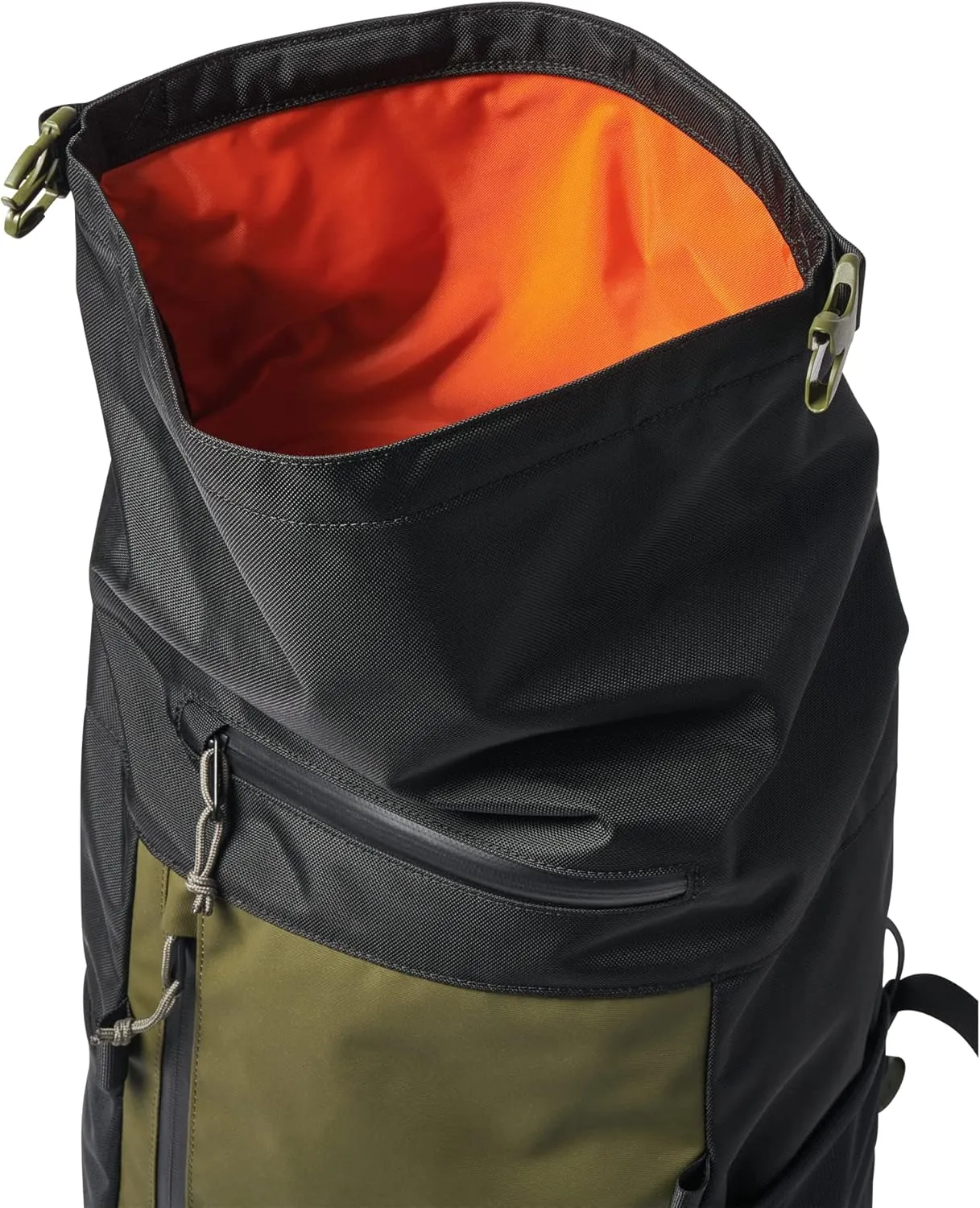 Roark Passenger 27L 2.0 Backpack, Travel Day Pack with Laptop Storage, Black/Military