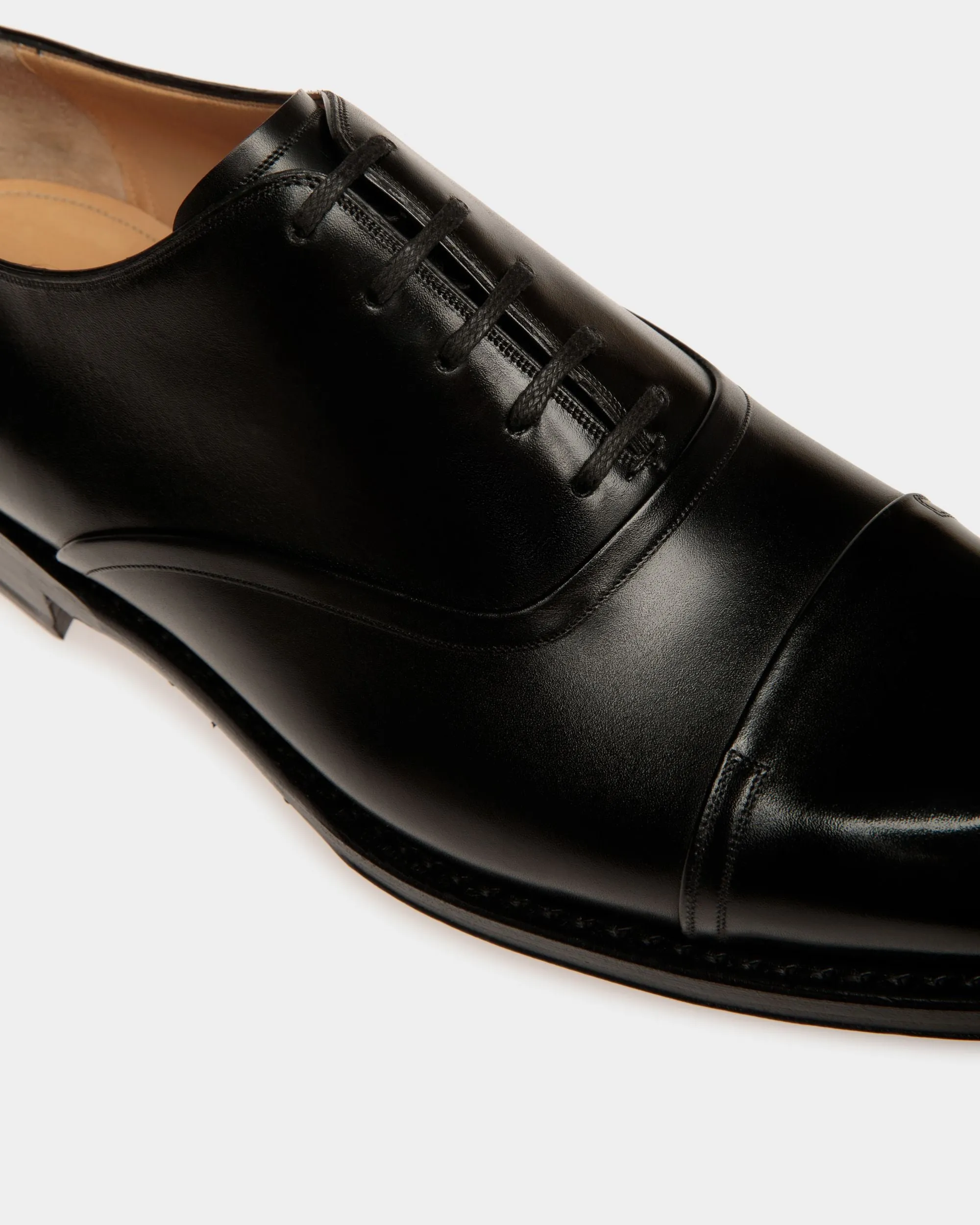 Scribe Un Oxford in Black Leather