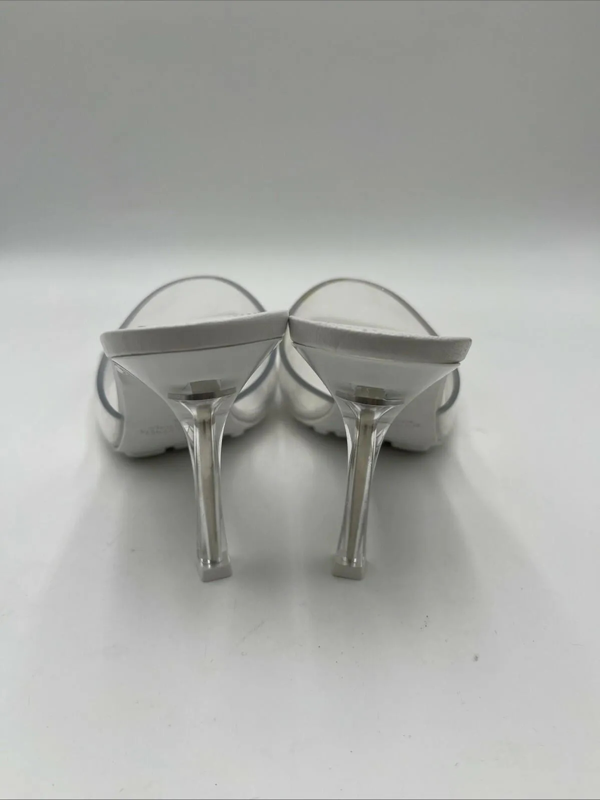 Women’s Bottega Veneta Pudding Stretch Mule Sandals in White/Clear Size 39 - Very Good