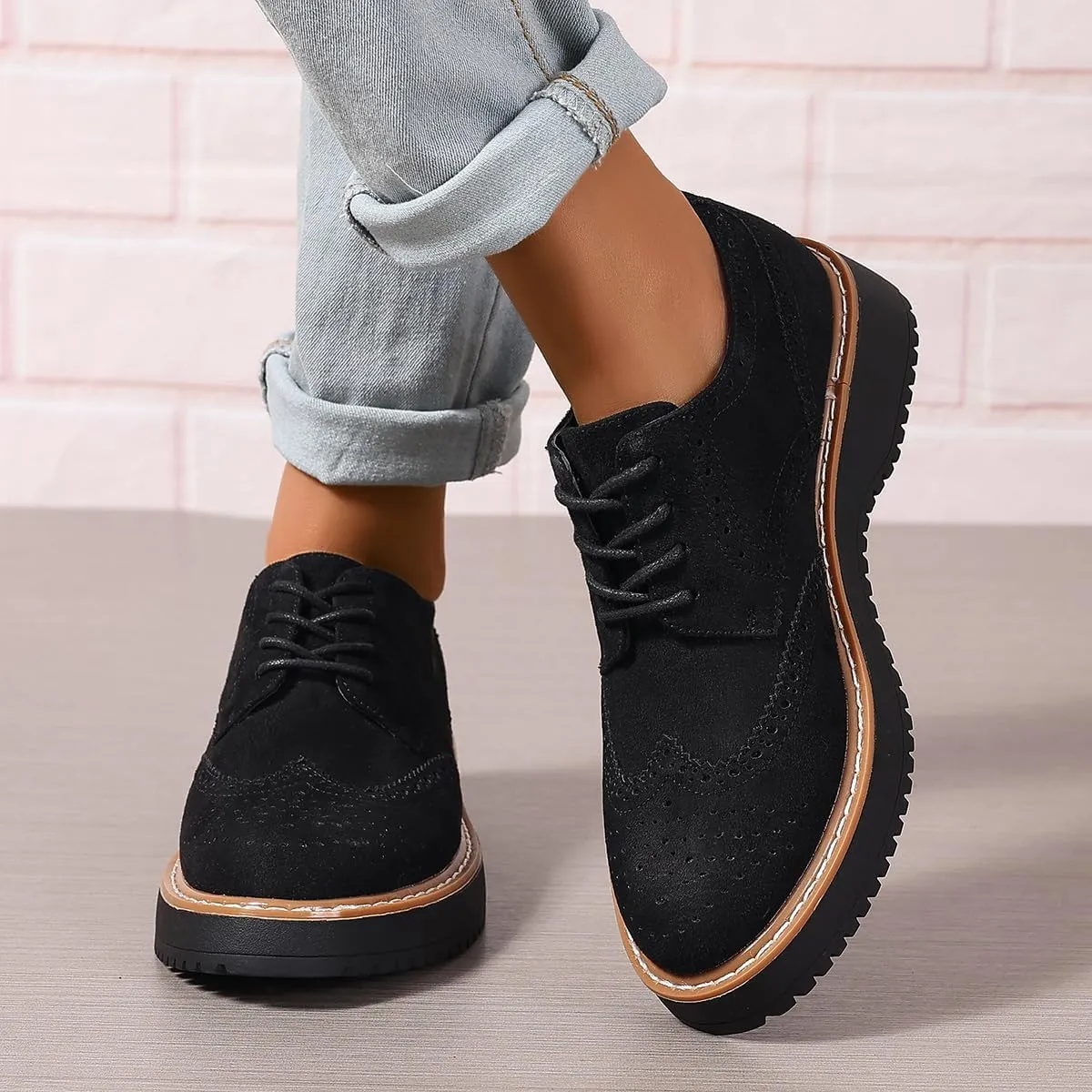 Women's Oxfords Classic Lace Up Vintage Round Toe Platform Casual Wingtip Brogues Low Heel Dress Shoes